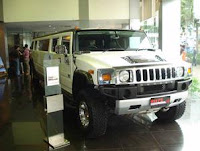 Hummer H2 Limo - Super Luxury Car