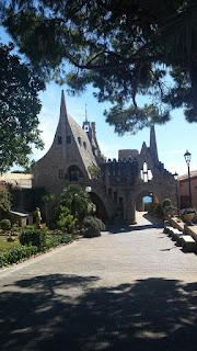 Que ver cerca de Barcelona, alrededores de Barcelona, modernismo, Gaudí, Antoni Gaudi, Bodegas Guell, Garraf, Celler Guell, 