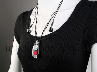 MP3+Player+Futuristic+Necklace+3.jpg