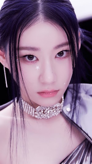 Chaeryeong foco no rosto seria Kpop Images and Gifs Chaeryeong foco no rosto seria Kpop Images and Gifs