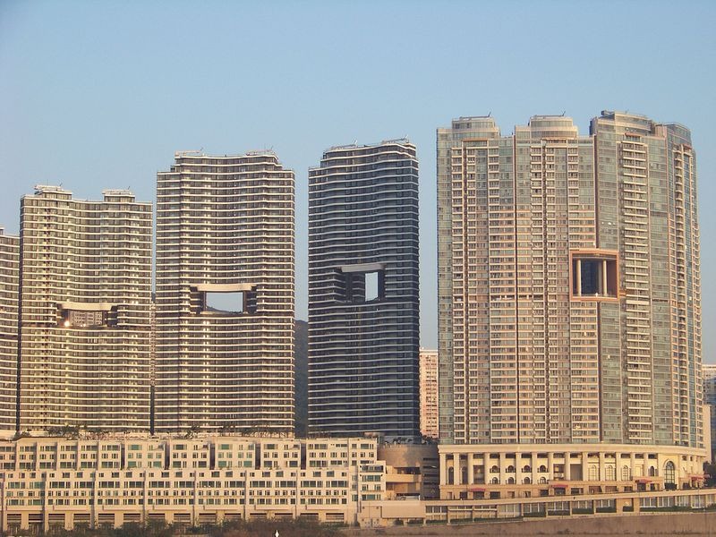 hong-kong-dragon-holes-2