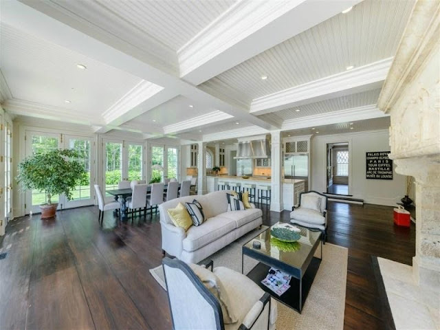 Open kitchen Hamptons breakfast nook sitting area white furniture 