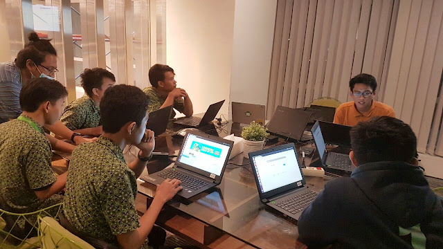 Wow ! Tokopedia Ajarkan Coding ke Office Boynya