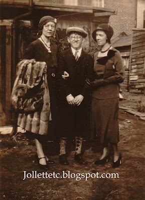 Lillie Killeen, William Glynn, Margaret Glynn 1932 https://jollettetc.blogspot.com