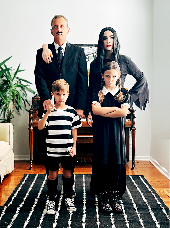 Addams Family Halloween Costumes