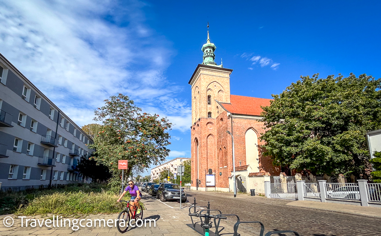 In the picturesque city of Gdańsk, nestled along the banks of the Motława River, stands a magnificent testament to faith, history, and architectural splendor—the Church of St. James. This historic place of worship has enchanted visitors for centuries with its awe-inspiring architecture and rich cultural heritage. Join us on a virtual journey as we explore the captivating world of the Church of St. James in Gdańsk.