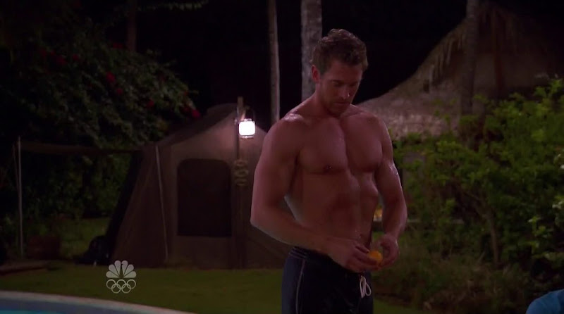 Tim Parrish Shirtless in Love in the Wild s2e01