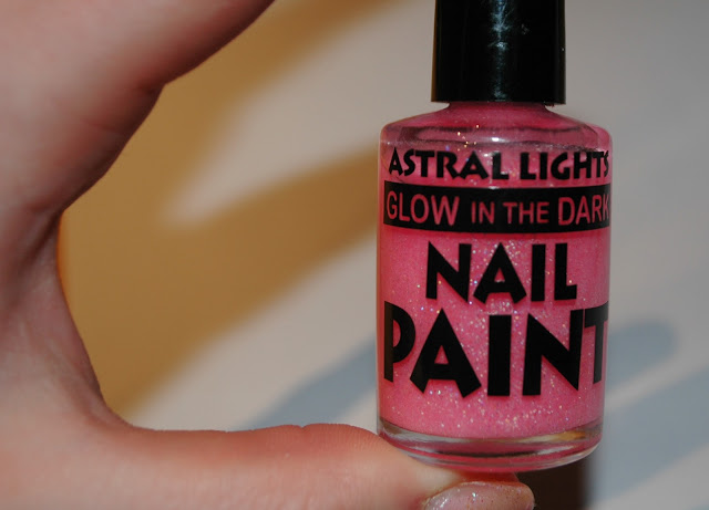 glow in dark nail polish. the glow-in-the-dark nail