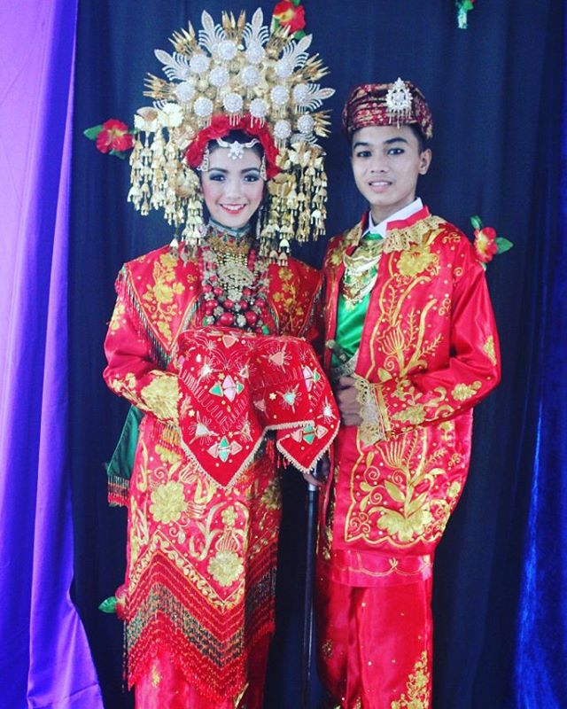 Sewa baju Padang pengantin padang di Jakarta hubungi 