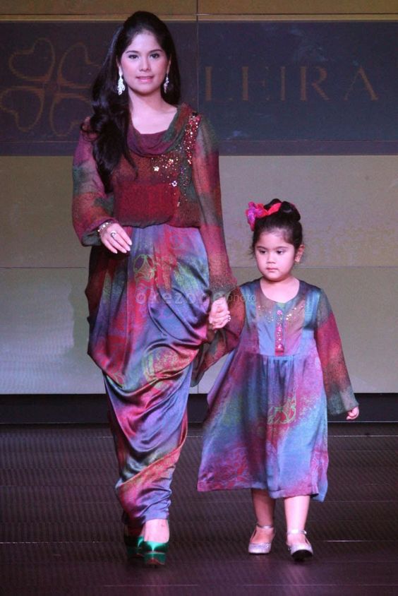  Model  Baju  Batik Ibu  dan  Anak  Paling Populer gebeet com