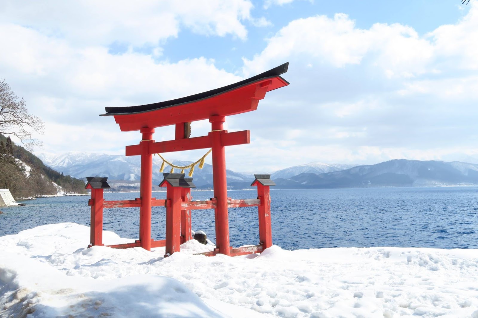 田沢湖一周線-たつこ像-辰子像-御座石神社-思い出の潟分校-乳頭溫泉鄉-角館