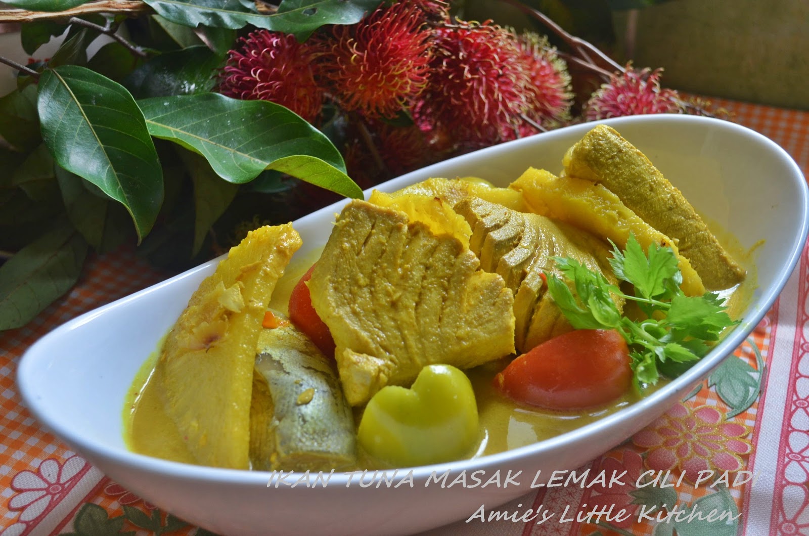 AMIE'S LITTLE KITCHEN: Ikan Tuna Masak Lemak Cili Padi