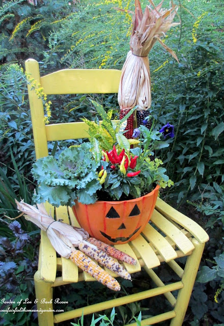 fall outdoor flower pot ideas  and Garden. Visit her blog for lots of great outdoor fall decor ideas | 440 x 640