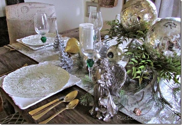 A Beautiful Christmas Tablescape @ Rustic-refined.com