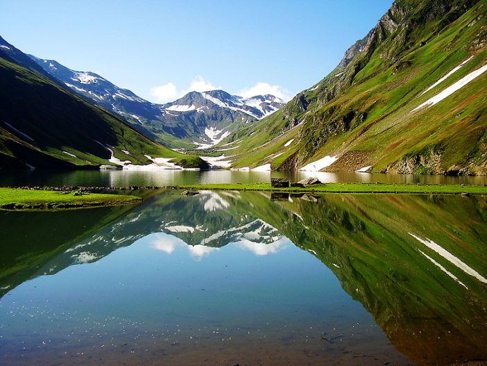 Saral Lake. Trekkers Dream Lake. Which attracts like a Magnet