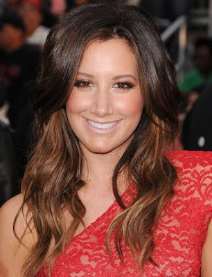 Ashley Tisdale Long Wavy Hairstyle Ashley Tisdale goes ombre with wavy long