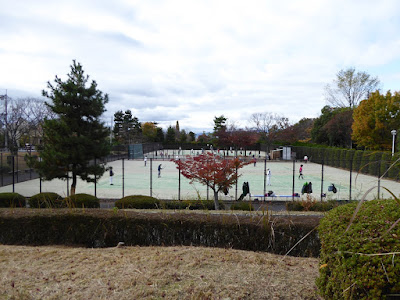 王仁公園・テニスコート