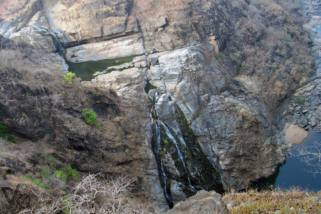 Magod falls during peak summer (End of Mar-2011)