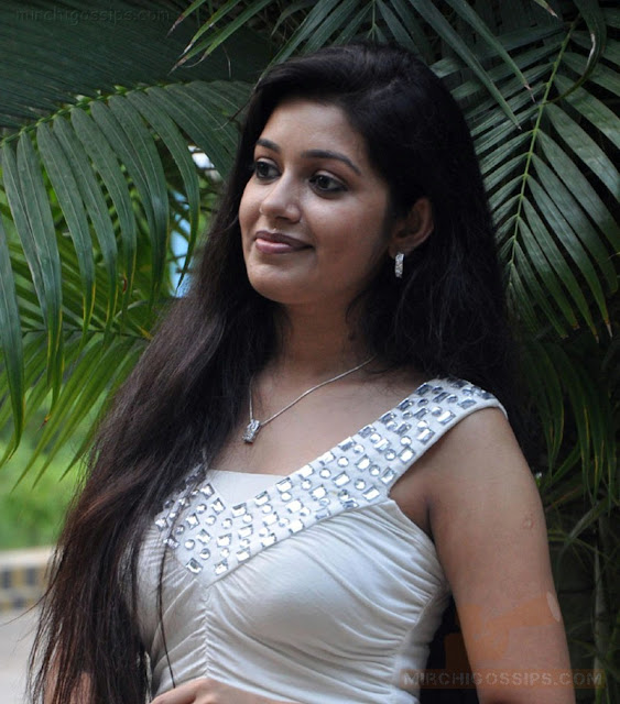 Tamil Actress Chaya Singh Hot Photos