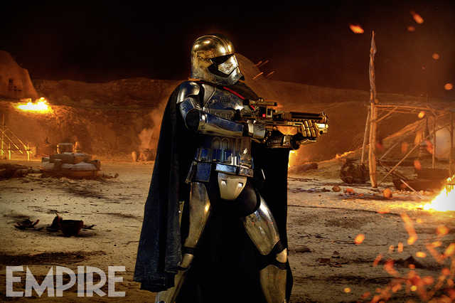 STAR WARS: O DESPERTAR DA FORÇA | Phasma é destaque de nova imagem revelada pela EW.