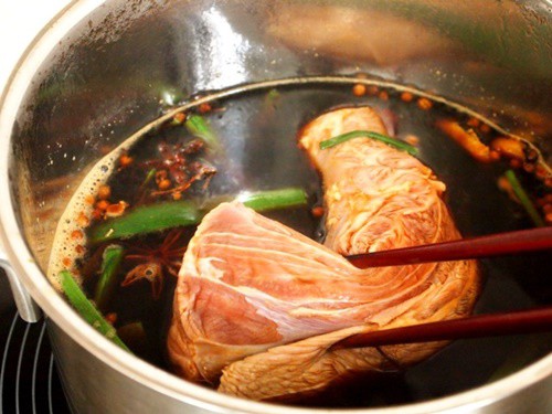 Khi kho thịt bò, đừng cho 2 nguyên liệu này vào nếu không phải đổ đi cả nồi rất phí - 3