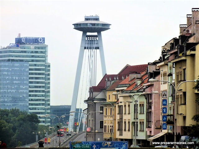 visitar el puente UFO en Bratislava