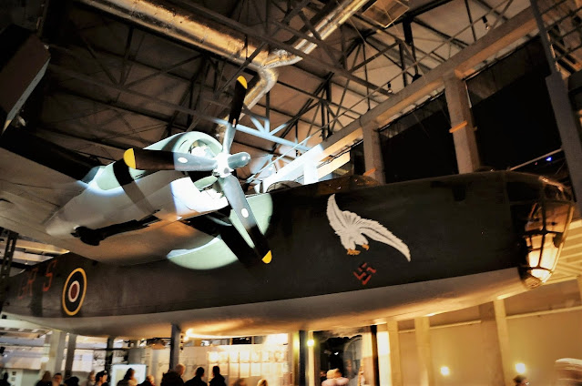 Muzeum Powstania Warszawskiego - Liberator B-24