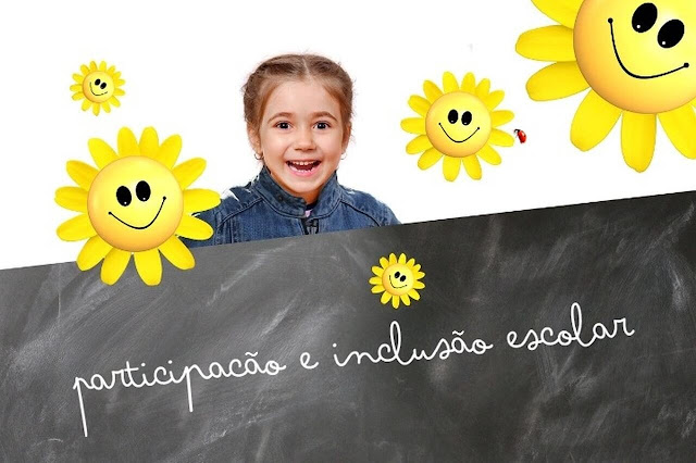 Criança na escola com quadro negro escrito "Participação e inclusão escolar".