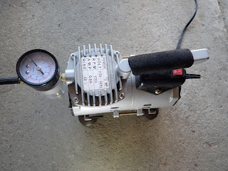 Mini air compressor