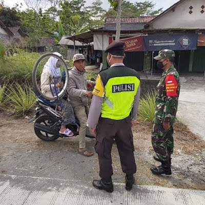 Muspika Manisrenggo Lakukan Penegakan Disiplin Protokol kesehatan