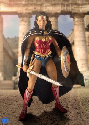 12 Collective Wonder Woman (Classic Edition) Exclusive 17cm action figure