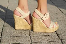 Sandal Wedges Terbaru