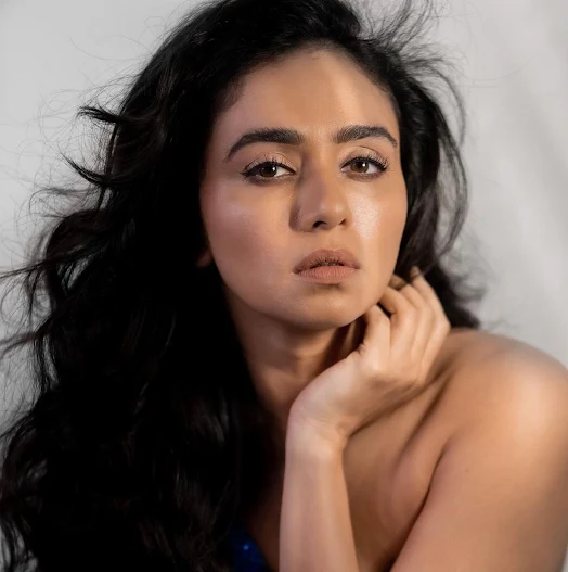 Amruta Khanvilkar gone Bold!