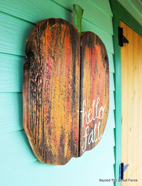 the great pumpkin, hello fall, pumpkin sign, fall decor, porch decor, http://goo.gl/RHR2Yq