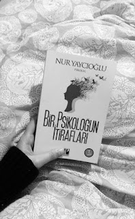 "Aklın yolu birdir ya da mantıklı olandır." Buna karşılık dünyadaki milyarlarca akıl pazara çıksa ne yazık ki herkes gidip yine kendi aklını satın alırdı,alışkanlıklarına akılsızca tutsak ettiği aklını.