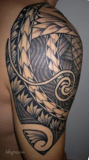 imagen de tatuaje maori estilo samoano