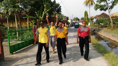 Jaga Kebugaran Tubuh, Anggota Polsek Pituruh Melaksanakan Jalan Sehat