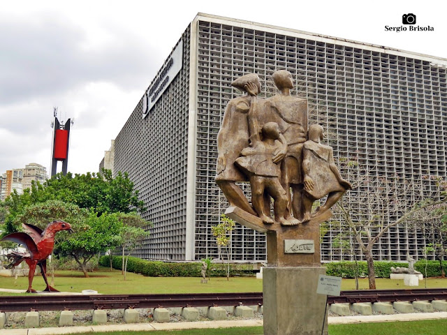 Vista parcial do Museu de Esculturas ao Ar Livre da ALESP - Paraíso - São Paulo