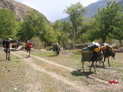 Viaje a los picos Sabakh y Aksú