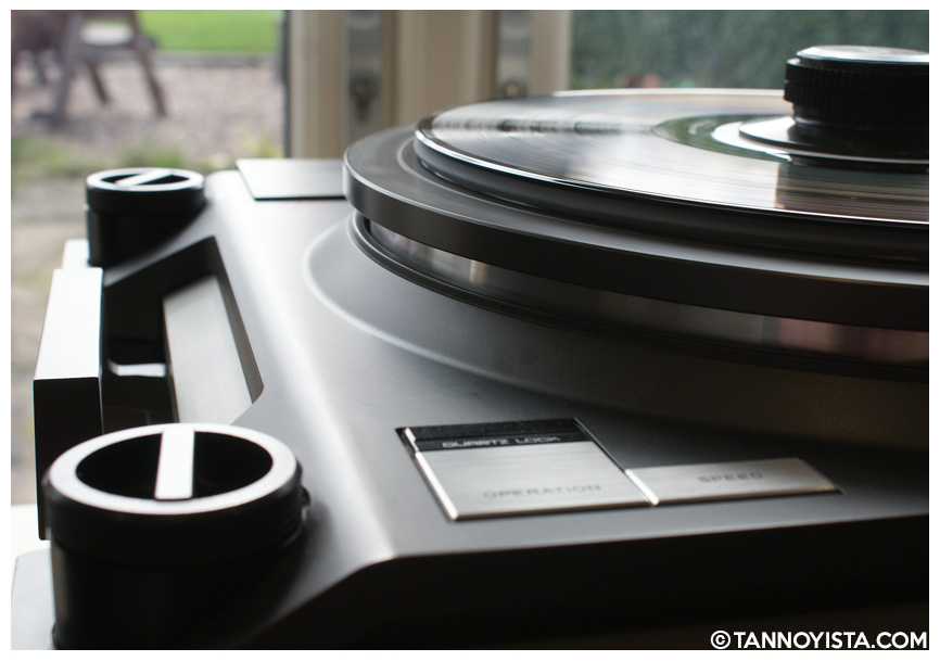 Height adjusters of the Trio/Kenwood L-07D turntable