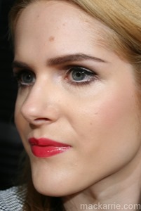 c_WildflowerLipgGlazeLauraMercier8