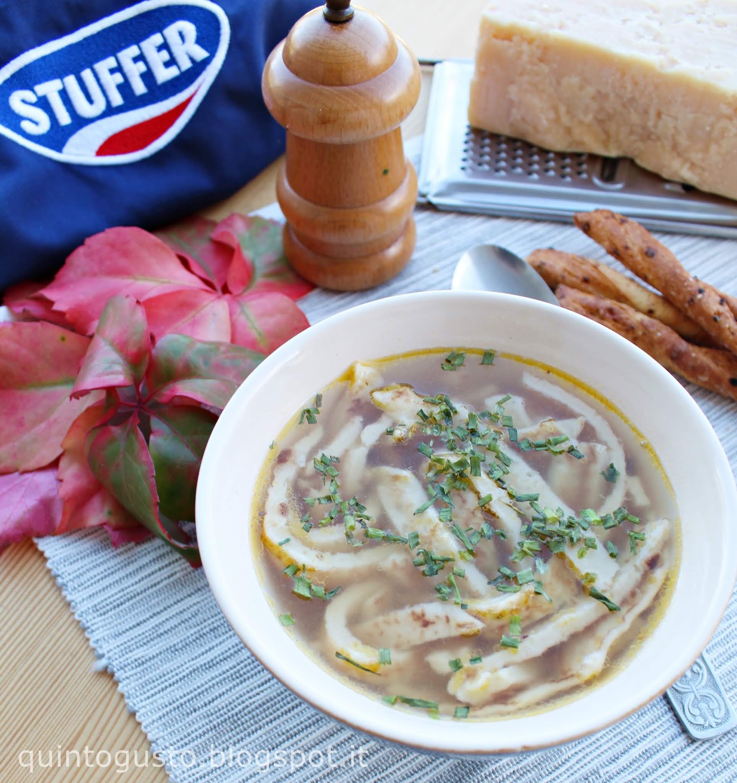 Brodo con tagliolini di crespelle | Apriti Sesamo - Cucina ...