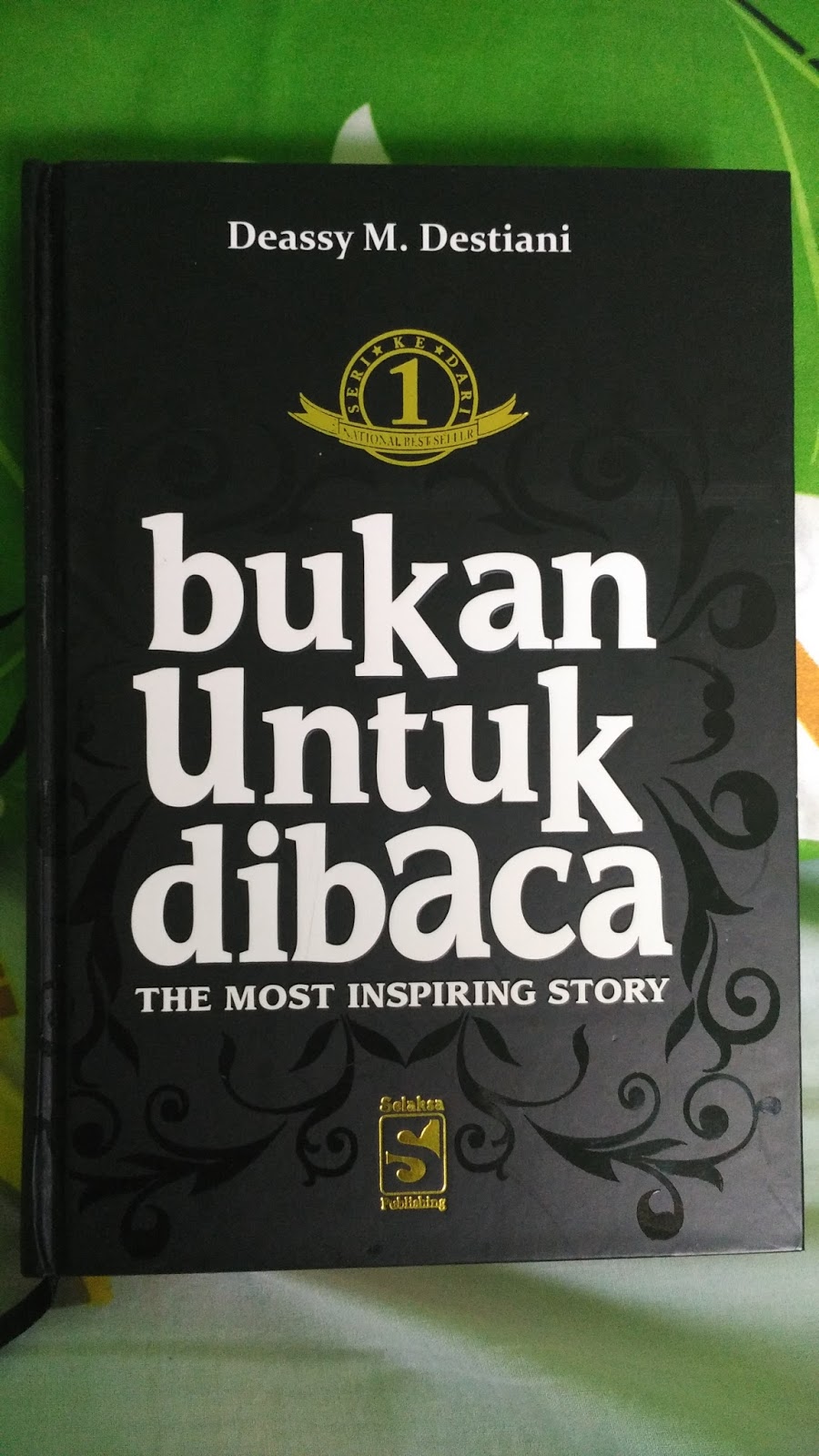 Resensi Buku Bukan Untuk Dibaca Yoen Notes