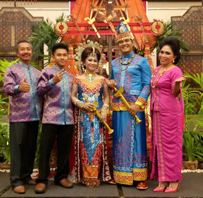 Kumpulan Baju Pengantin Toraja Moderen Terpopuler - elruth.com