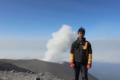 Perjalanan Menggapai Puncak Mahameru