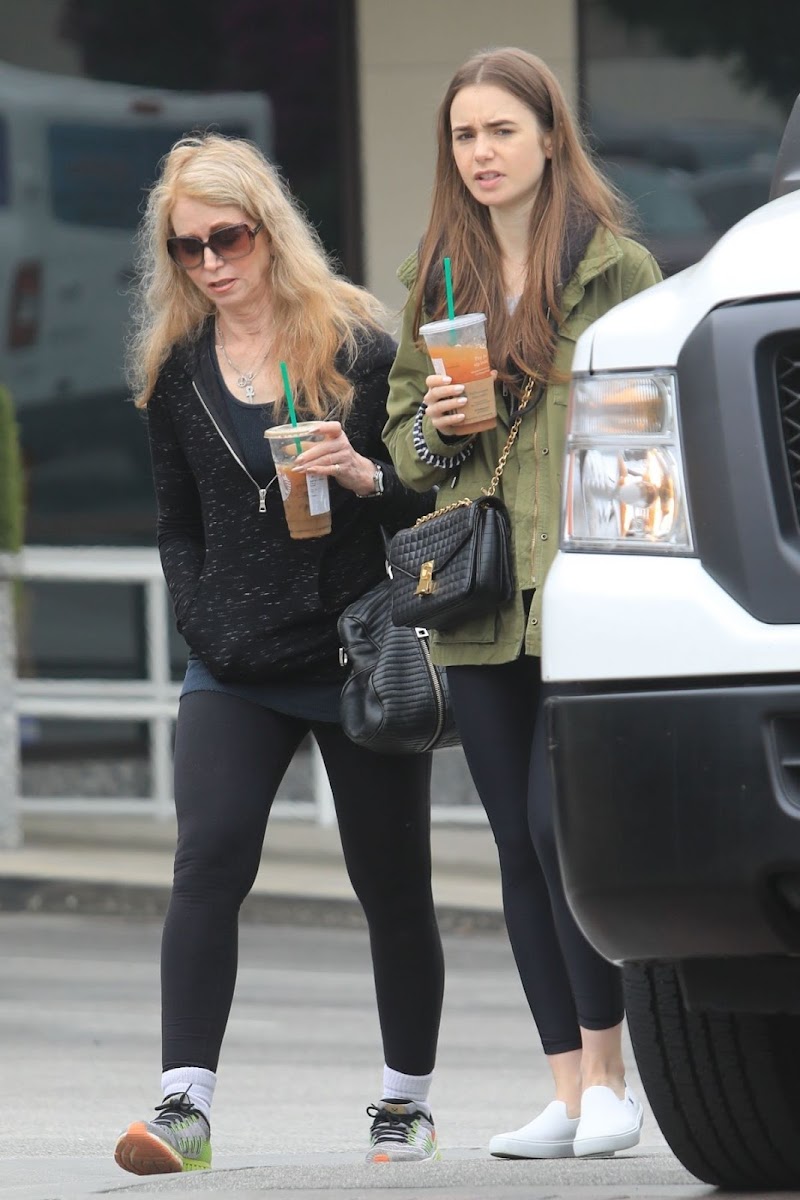 Lily Collins Clicks at Starbucks in West Hollywood 14 May -2019