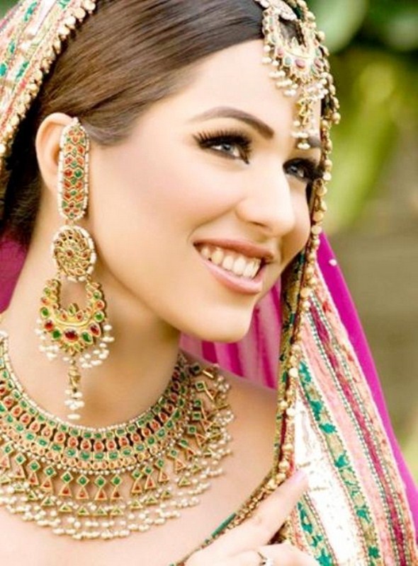 Download Fashion Mania : Pakistani Model Ayyan Ali In Bridal Dresses