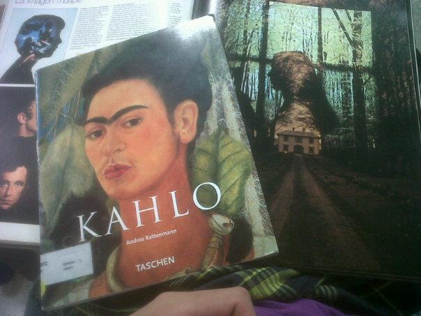 Reading, Kahlo, bloggers cali, bloggers colombia