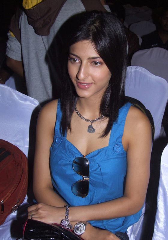 Actress Shruthi Hassan Photos glamour images