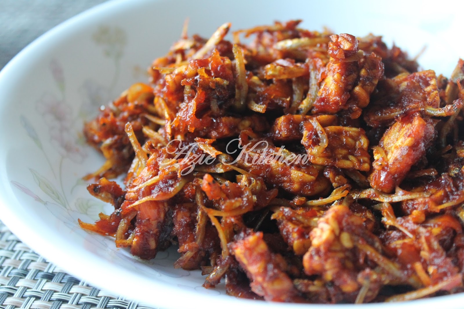 Tempe Goreng Sambal Dengan Ikan Bilis - Azie Kitchen